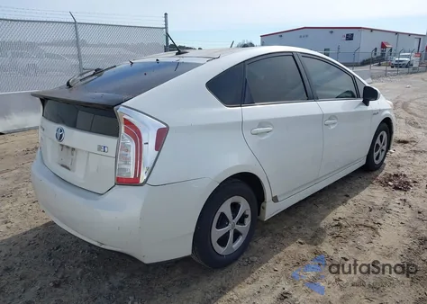 2013 Toyota Prius Three z USA, uszkodzony, nr VIN JTDKN3DUXD5620775
